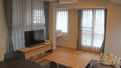 京都市中京区のマンションのカーテンはシンプルな輸入カーテンで！