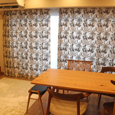 大阪府三島郡島本町のマンションにはCAMENGO社の新作ボタニカル刺繍カーテンでナチュラルモダンなお部屋へ！