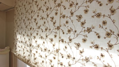 キヤーン　花柄　ローマンシェード