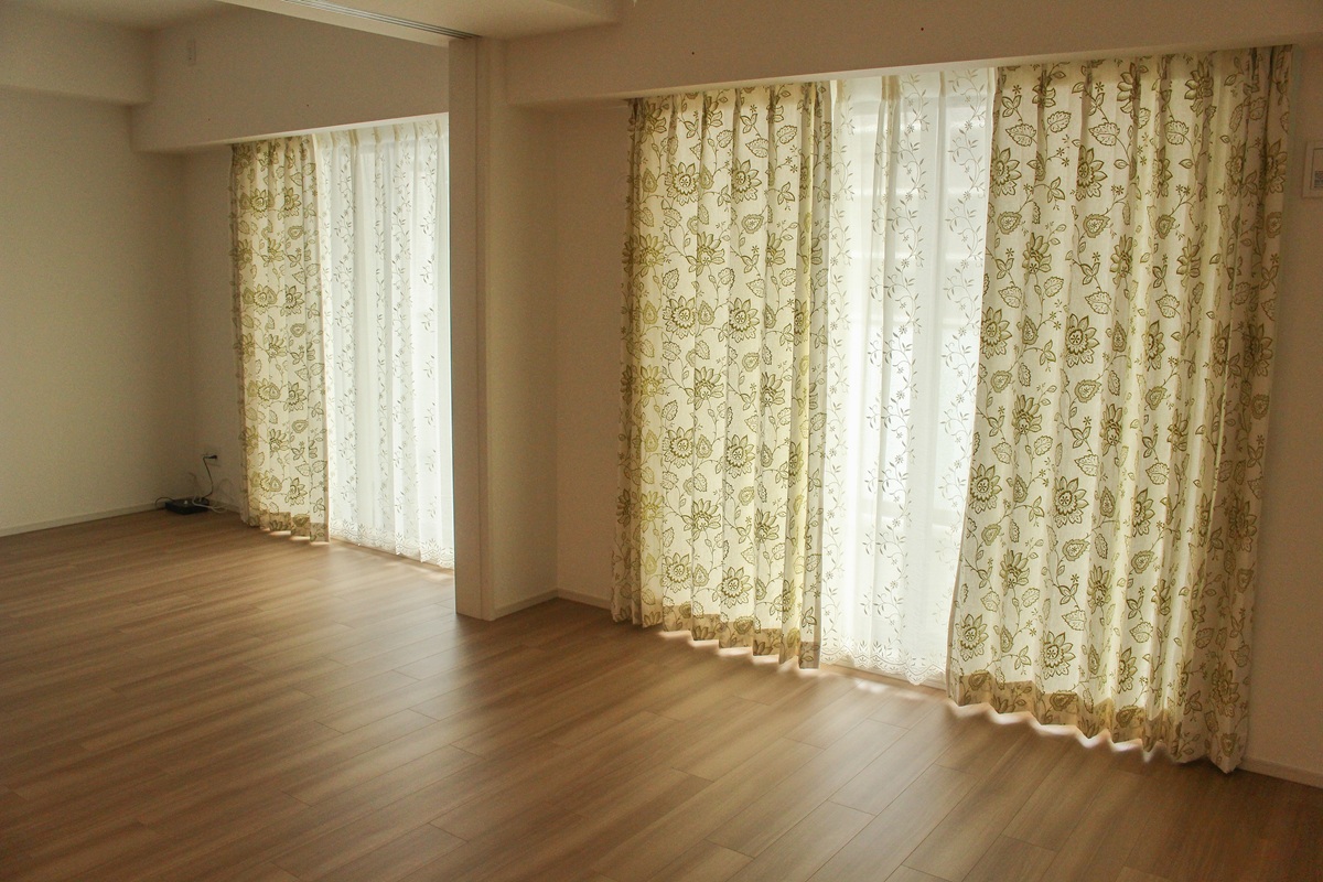 吹田　健都　マンション　カーテン