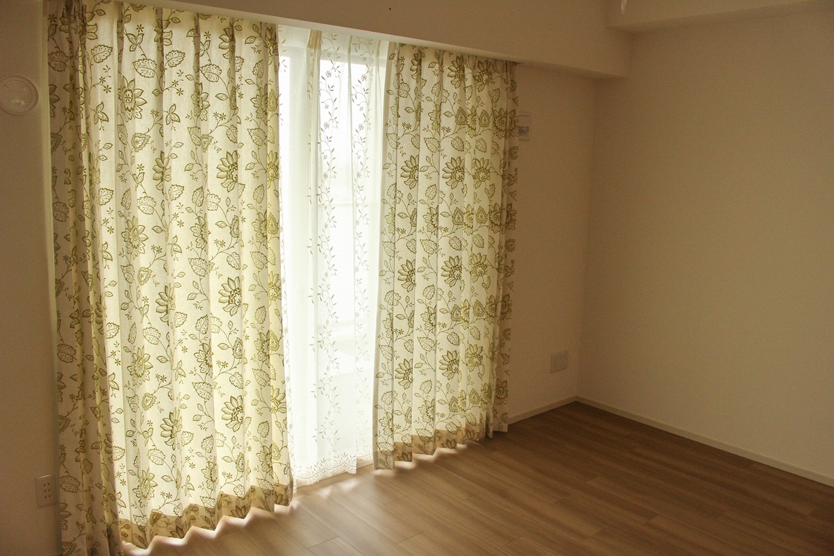 clarke カーテン　吹田　輸入