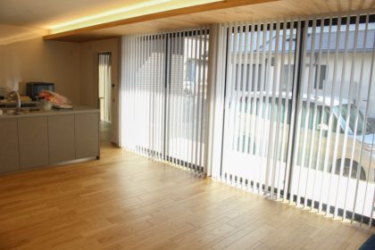 姫路　バーチカルブラインド　