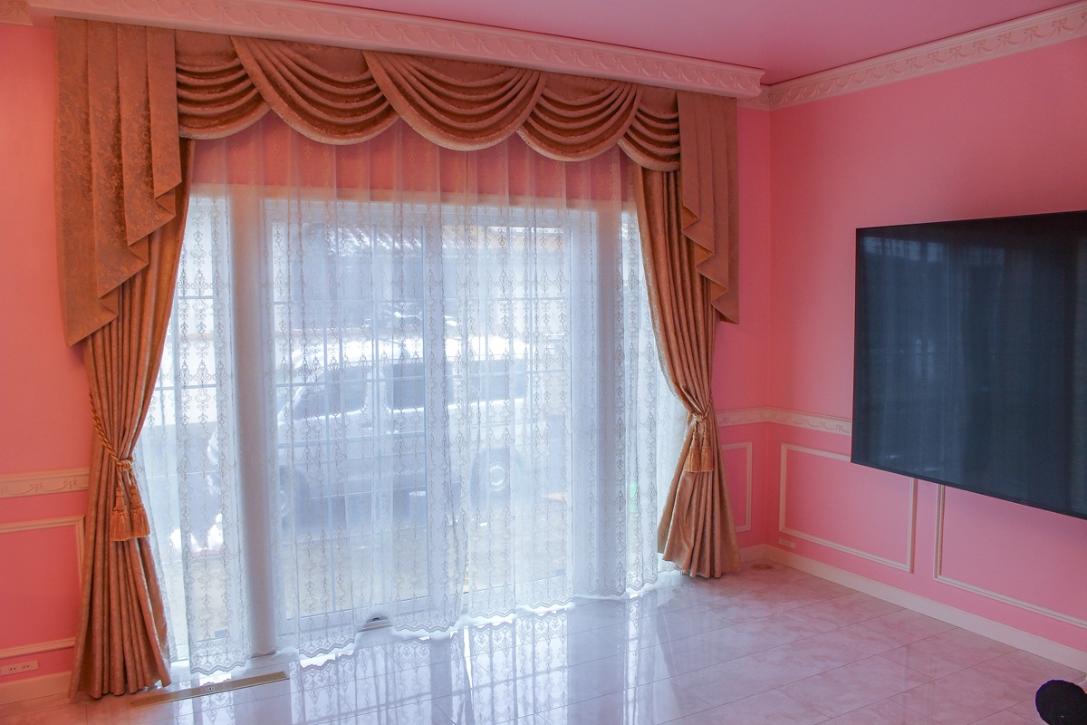 ジョージアンスワッグ　カーテン　大阪